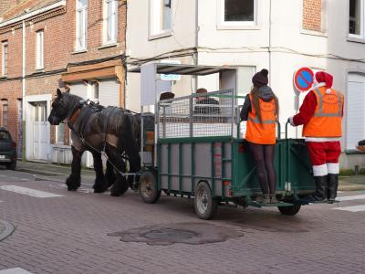 La calèche du Père Noël a sillonné la Ville pour collecter papiers et cartons © Ville de La Madeleine